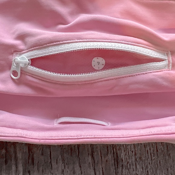 NWOT Lululemon custom tie dye shorts. Pink. Size 4. New. - Picture 6 of 8